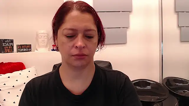 Snapshot of eva_twiss chatting on 05.19.26 eva twiss online show from 05.19.26