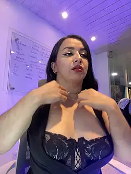 Snapshot of Kimkalifa_ chatting on 01.16.25 Kimkalifa online show from 01.16.25