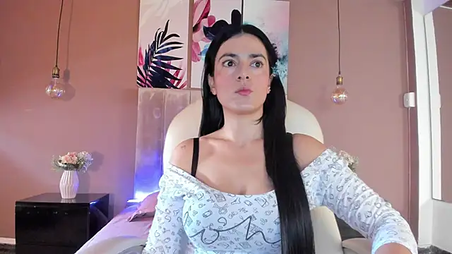 BellaClaiir online show from 09.09.25