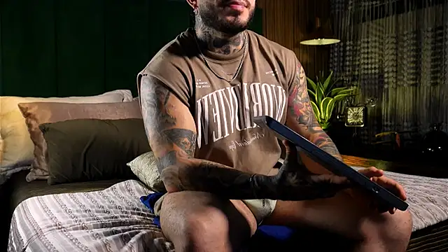 LeoSalvatore  online show from 03.09.25