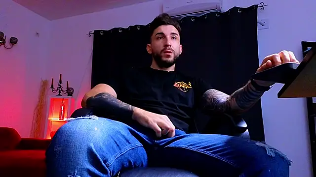 MightyAaron66 online show from 10.18.25