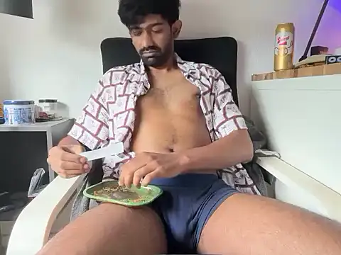 Snapshot of dominanthubby chatting on 07.23.26 dominanthubby online show from 07.23.26