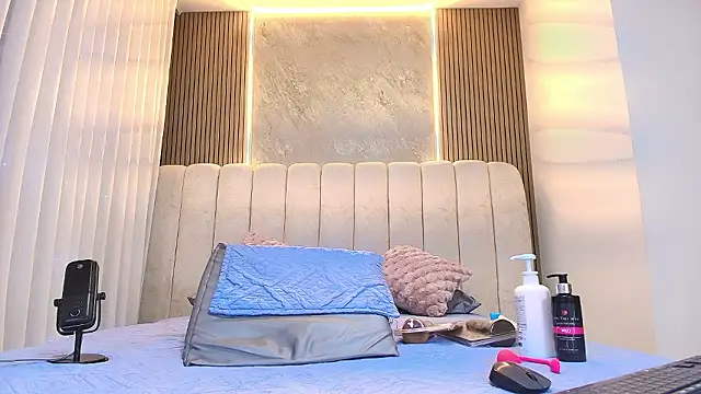 kata hazel online show from 02.12.26