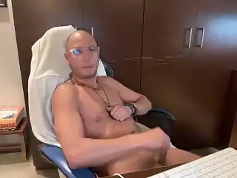 Snapshot of alanan881 chatting on 01.18.25 alanan881 online show from 01.18.25