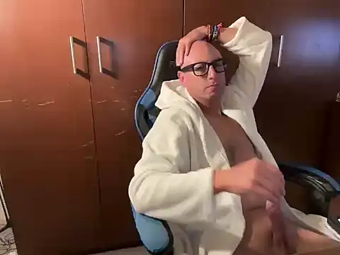 Snapshot of alanan881 chatting on 11.21.25 alanan881 online show from 11.21.25