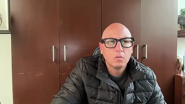 Snapshot of alanan881 chatting on 11.30.25 alanan881 online show from 11.30.25