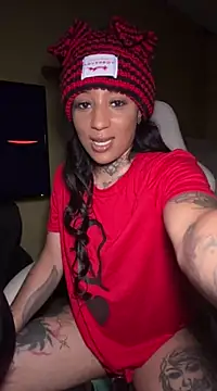 CrownedNyaries online show from 03.02.25