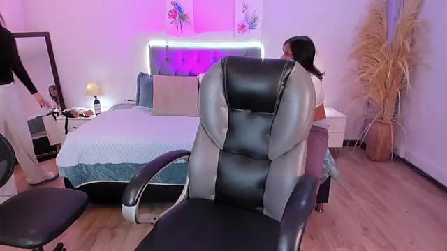 Icysweetcam online show from 04.09.26