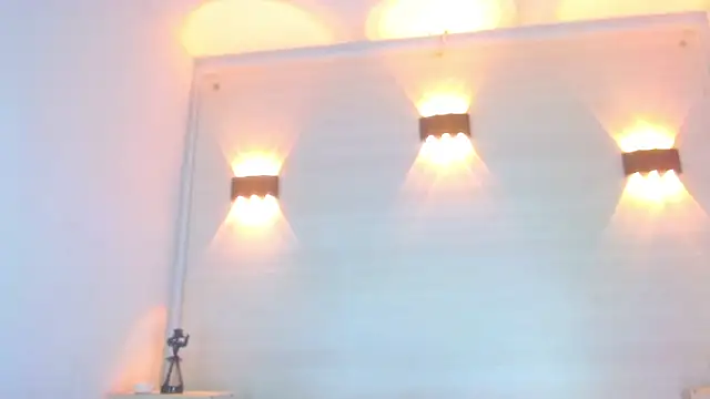 Molly Spears online show from 02.04.25