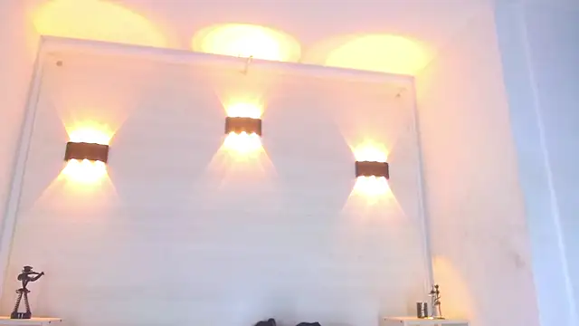 Molly Spears online show from 02.10.25