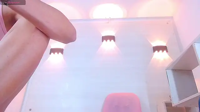 Molly Spears online show from 03.05.25