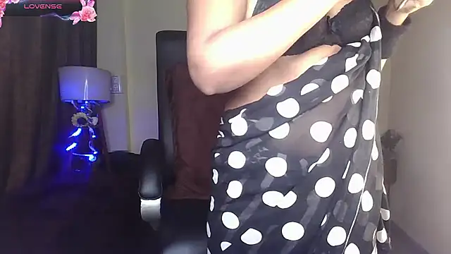 Black-Pearll online show from 01.12.26