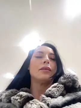 Snapshot of Roxana-Sexy chatting on 02.27.25 Roxana-Sexy online show from 02.27.25