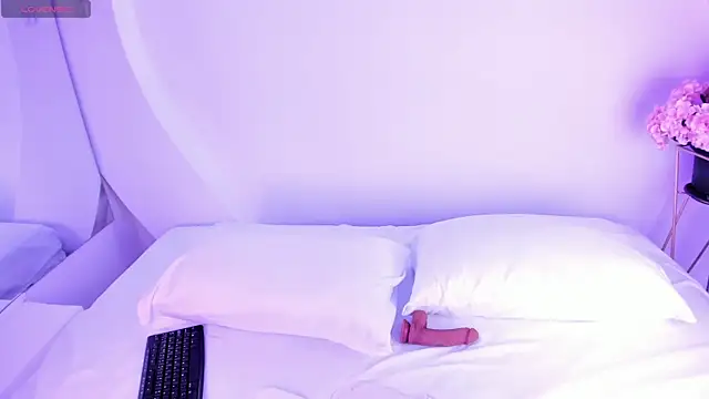 NanaOsaky online show from 11.28.25