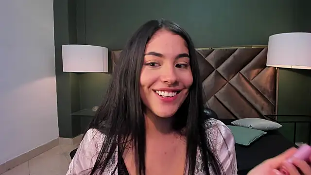 Snapshot of Mia_Elowen chatting on 02.27.25 Mia Elowen online show from 02.27.25