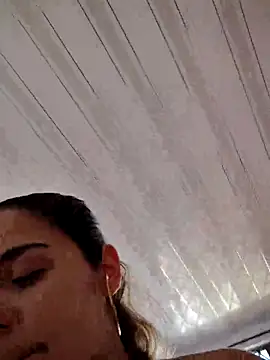 Snapshot of LaurenWelly_ chatting on 02.20.25 LaurenWelly online show from 02.20.25