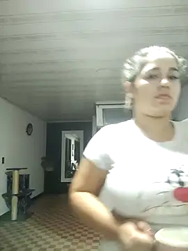 Snapshot of LaurenWelly_ chatting on 11.17.25 LaurenWelly online show from 11.17.25