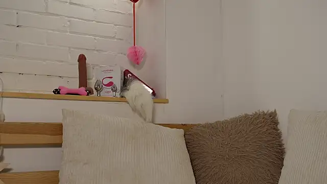 Snapshot of MonicaAsis chatting on 02.17.25 MonicaAsis online show from 02.17.25