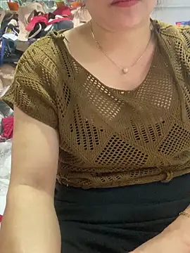 Snapshot of Cesywet chatting on 09.22.25 Cesywet online show from 09.22.25