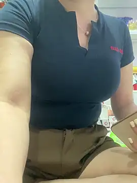 Snapshot of Cesywet chatting on 09.23.25 Cesywet online show from 09.23.25