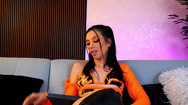 Snapshot of HaylieMilf chatting on 01.18.25 HaylieMilf online show from 01.18.25