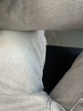 homidor online show from 10.18.25