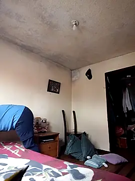 Snapshot of CORALINE_GREYM chatting on 10.04.25 CORALINE GREYM online show from 10.04.25