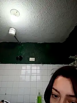 Snapshot of CORALINE_GREYM chatting on 10.14.25 CORALINE GREYM online show from 10.14.25