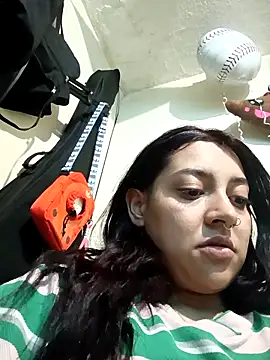 Snapshot of CORALINE_GREYM chatting on 10.19.25 CORALINE GREYM online show from 10.19.25