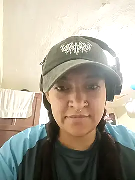 Snapshot of CORALINE_GREYM chatting on 10.25.25 CORALINE GREYM online show from 10.25.25