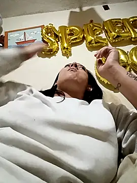 Snapshot of CORALINE_GREYM chatting on 11.06.25 CORALINE GREYM online show from 11.06.25