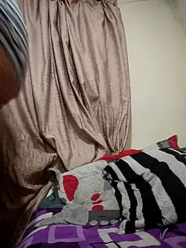 Snapshot of CORALINE_GREYM chatting on 11.27.25 CORALINE GREYM online show from 11.27.25