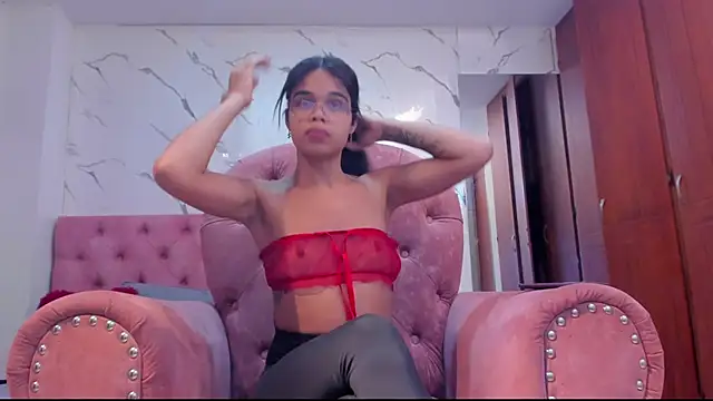 evelyn wine online show from 11.13.25