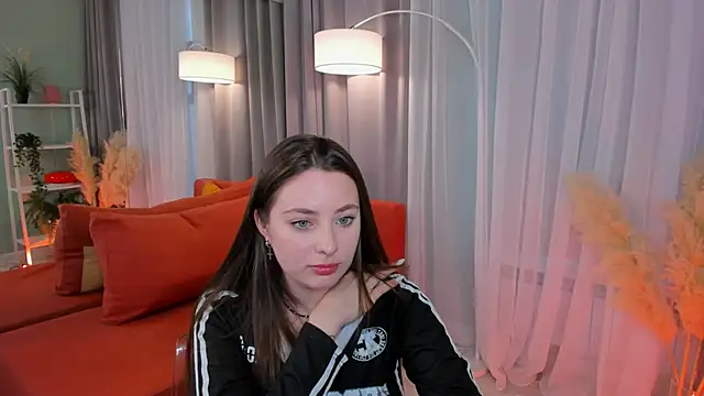 MoonLissa online show from 02.02.25