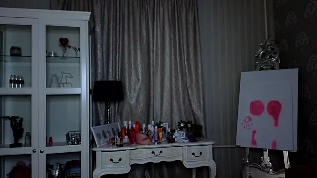 AnneFoxy online show from 11.15.25