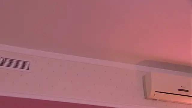 AngeliqueSkye online show from 02.21.25