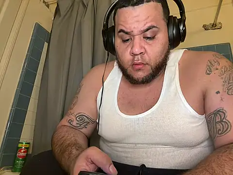 Snapshot of fatboyjayohh126 chatting on 03.05.25 fatboyjayohh126 online show from 03.05.25