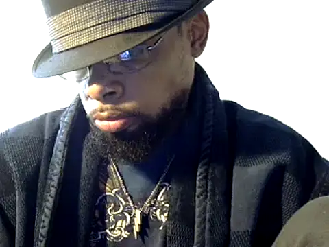 Snapshot of WhiskeyWood_DuhGOD chatting on 12.04.24 WhiskeyWood DuhGOD online show from 12.04.24