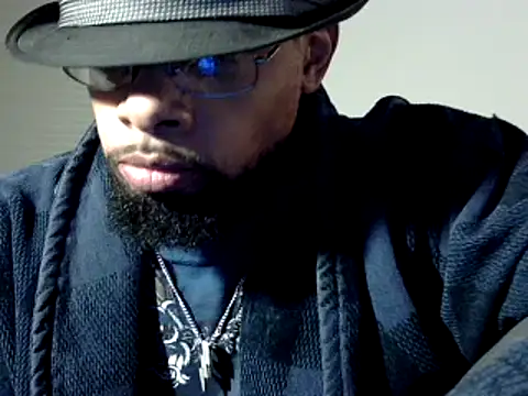 Snapshot of WhiskeyWood_DuhGOD chatting on 12.06.24 WhiskeyWood DuhGOD online show from 12.06.24
