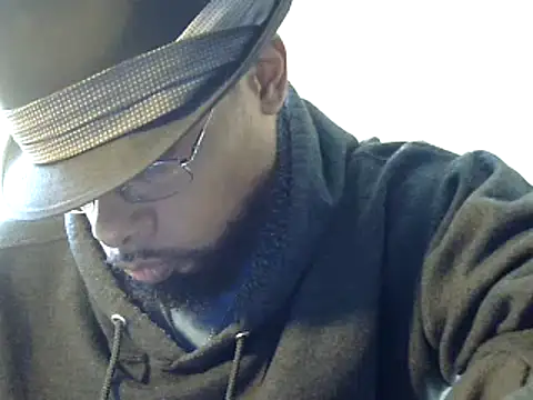 Snapshot of WhiskeyWood_DuhGOD chatting on 12.06.24 WhiskeyWood DuhGOD online show from 12.06.24