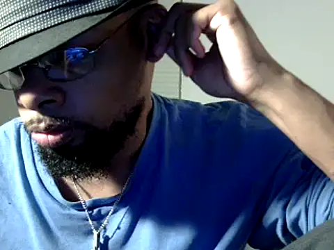 Snapshot of WhiskeyWood_DuhGOD chatting on 12.09.24 WhiskeyWood DuhGOD online show from 12.09.24