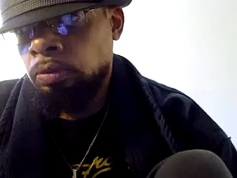 Snapshot of WhiskeyWood_DuhGOD chatting on 12.13.24 WhiskeyWood DuhGOD online show from 12.13.24