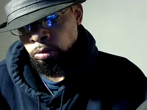 Snapshot of WhiskeyWood_DuhGOD chatting on 12.20.24 WhiskeyWood DuhGOD online show from 12.20.24