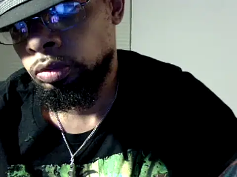 Snapshot of WhiskeyWood_DuhGOD chatting on 12.29.24 WhiskeyWood DuhGOD online show from 12.29.24