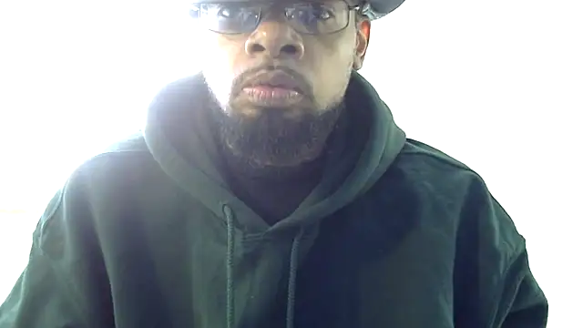 Snapshot of WhiskeyWood_DuhGOD chatting on 01.09.25 WhiskeyWood DuhGOD online show from 01.09.25