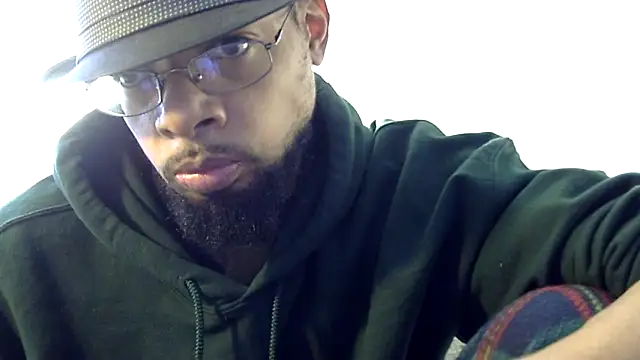 Snapshot of WhiskeyWood_DuhGOD chatting on 01.09.25 WhiskeyWood DuhGOD online show from 01.09.25