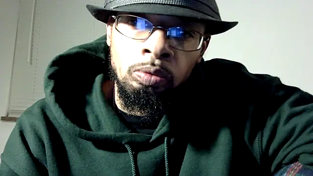 Snapshot of WhiskeyWood_DuhGOD chatting on 01.22.25 WhiskeyWood DuhGOD online show from 01.22.25