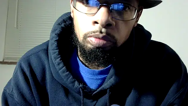 Snapshot of WhiskeyWood_DuhGOD chatting on 02.05.25 WhiskeyWood DuhGOD online show from 02.05.25