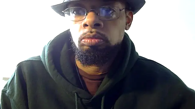 Snapshot of WhiskeyWood_DuhGOD chatting on 02.05.25 WhiskeyWood DuhGOD online show from 02.05.25