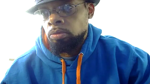Snapshot of WhiskeyWood_DuhGOD chatting on 02.07.25 WhiskeyWood DuhGOD online show from 02.07.25